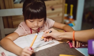 Trung Quốc đề xuất bỏ tiếng Anh khỏi chương trình giáo dục