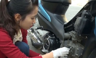 Mách bạn cách chạy xe tiết kiệm xăng