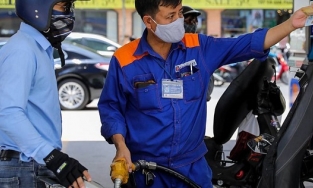 Đây là lý do không nên đổ xăng đầy bình: Vừa mất tiền vừa dễ hỏng xe