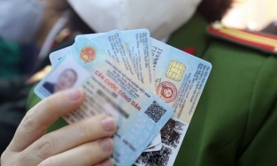 Ai được miễn lệ phí khi đi làm thủ tục cấp, đổi căn cước công dân gắn chip?