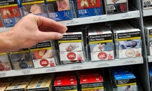 Mức phạt khi quảng cáo thuốc lá, rượu sẽ tăng mạnh từ 1/6