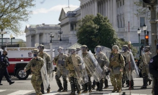 Một sĩ quan cảnh sát thiệt mạng sau vụ tấn công vào Đồi Capitol