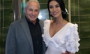 Trước thềm kết hôn, cô gái Việt 26 tuổi chia tay tỷ phú Mỹ 72 tuổi