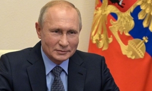 Tổng thống Nga Vladimir Putin ký luật cho phép ông tranh cử thêm hai nhiệm kỳ nữa