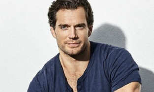 Chàng siêu nhân của 'Justice League' Henry Cavill công khai bạn gái mới