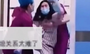 Vừa ra khỏi phòng đẻ vợ đã đuổi đánh chồng, lý do khiến ai cũng ngỡ ngàng