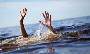 Lao xuống sông cứu em nhỏ bất chấp nguy hiểm, học sinh lớp 7 bị cuốn trôi