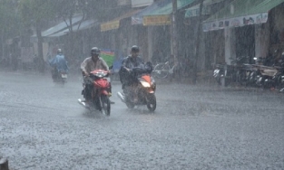 Thời tiết 25/4: Chiều và đêm nay Bắc Bộ lại có mưa rào