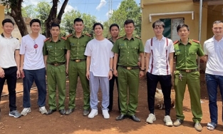 Xuân Trường, Công Phượng, Văn Toàn rủ nhau đi làm CCCD gắn chip điện tử 