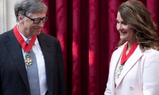 Từ 2019, bà Melinda đã tính ly dị ông Bill Gates vì quen tỉ phú phóng đãng Epstein