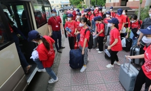 50 sinh viên, cán bộ trường ĐH Y Hà Nội lên đường chi viện cho Bắc Ninh