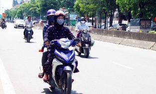 Thời tiết 30/5: Nắng nóng xảy ra ở Bắc và Trung Bộ, nhiều nơi trên 39 độ C