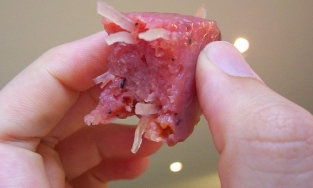 Khoa học thế giới giải được bài toán hóc búa nhờ món nem chua của Việt Nam