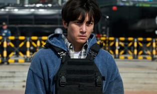 Phim của Ji Chang Wook - “Hard Hit” - có doanh thu mở màn cao ngất ngưởng