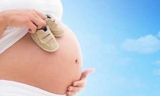 Bác sĩ lưu ý điều mẹ bầu cần biết khi mang thai, sinh con trong mùa dịch