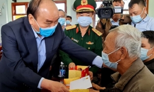 Dịp 27/7, hai mức quà tặng dành cho người có công tăng gấp đôi