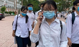 Thí sinh thi THPT 2021 đến điểm thi phải đổi khẩu trang để phòng gian lận