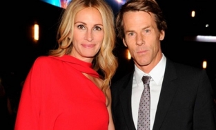 Minh tinh Hollywood Julia Roberts và chồng kỷ niệm 19 năm cưới