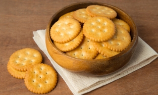 Hãng bánh quy nổi tiếng lý giải tại sao bánh quy thường có viền răng cưa?