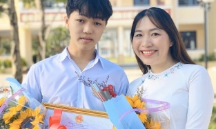 Thi tốt nghiệp THPT: Nam sinh đầu tiên đạt 10 điểm Văn chính thức lộ diện, Giám đốc Sở GD-ĐT khẳng định 'có thang điểm trên 10 cũng cho thêm'