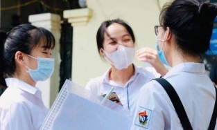 Cười ra nước mắt: Thí sinh viết 'Sóng' ra đời khi Xuân Quỳnh đi du thuyền