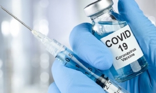 Mắc ung thư có nên tiêm vaccine Covid-19?