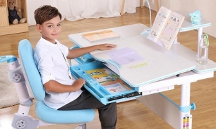 Top 5 bàn học chống gù hiệu quả cho trẻ