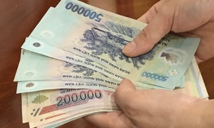 Người lao động có thể đăng ký trực tuyến để nhận tiền từ gói 38.000 tỷ đồng