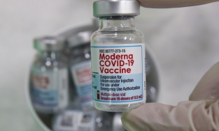 Nguyên nhân người dưới 30 tuổi ở 1 số nước ngừng tiêm vaccine Moderna