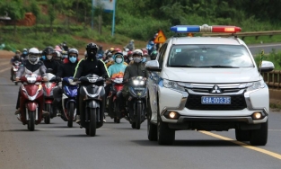 Thủ tướng ra công điện hỏa tốc chỉ đạo các tỉnh đưa đón người dân về quê