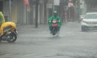 Bão số 8 suy yếu thành áp thấp, Bắc bộ và Thanh Hóa đến Quảng Bình mưa to