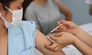 Hà Nội: Dự kiến tiêm vắc xin Covid-19 mũi 3 cho nhóm người trên 18 tuổi