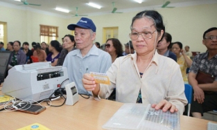 TP.HCM: Từ tháng 12/2021, người dân sẽ nhận lương hưu, trợ cấp BHXH qua tài khoản
