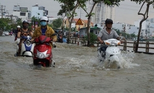 TP.HCM đêm nay có mưa lớn, nguy cơ ngập lụt do ảnh hưởng của áp thấp nhiệt đới