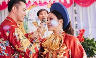Cô dâu Hà Nội đeo 50 cây vàng trên cổ, mẹ chồng tặng thêm 20 tỷ và 1 căn nhà
