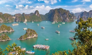 Quảng Ninh chính thức mở cửa, khách du lịch cần đáp ứng các điều kiện gì?