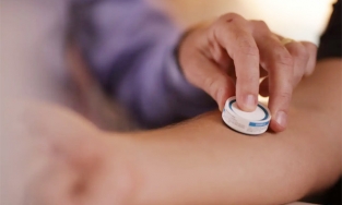  Vaccine Covid-19 dạng miếng dán có thể mang lại hiệu quả hơn tiêm