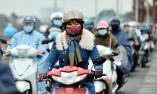 Hà Nội mưa rét, nhiệt độ xuống 14 độ C