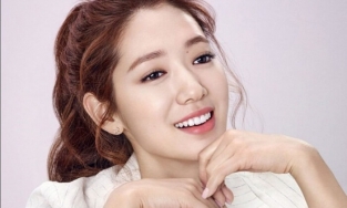 Phụ nữ có tướng răng này sẽ khó giàu, cần sớm sửa răng từ nhỏ