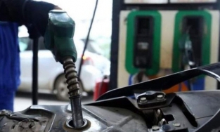 Từ ngày 2/1/2022, giá xăng dầu sẽ được điều chỉnh cố định 3 lần/tháng