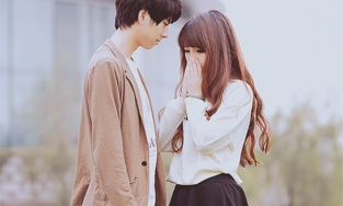 Muốn biết người đối diện có thích mình không, chỉ cần nhìn vào hướng bàn chân của họ