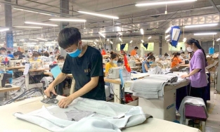 Bộ LĐ-TB&XH kiến nghị điều chỉnh số giờ làm thêm, 'nới' tối đa trần mỗi tháng