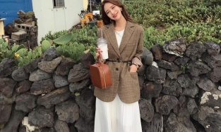 Màu của năm Nhâm Dần 2022 là màu gì? Tết mặc gì, làm nail gì cho đẹp?