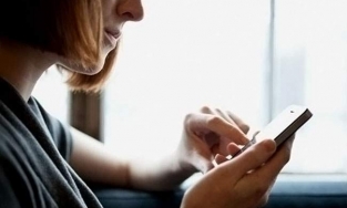 Người dân từ nay sẽ chỉ phải trả 11.000 đồng/tháng cho phí SMS Banking 