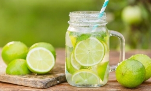 4 loại nước uống giúp F0 nhanh khỏi bệnh, lưu ý đặc biệt về cách dùng nước dừa