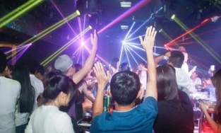 Hà Nội: Từ 0h ngày 8/4, karaoke, quán bar, mát xa, trò chơi điện tử, internet được hoạt động trở lại