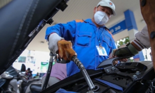 Ngày mai 11/5, giá xăng dự báo sẽ vượt mốc 30.000 đồng/lít