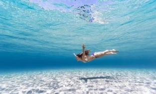 Sau khi tắm biển không tắm tráng lại nước ngọt dễ bị kháng kháng sinh