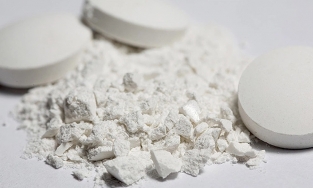 Nghiền thuốc tây ra uống lợi bất cập hại