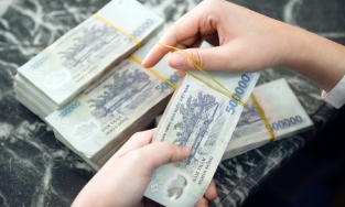 Bộ LĐ-TB&XH đề xuất tăng lương tối thiểu vùng 6% từ ngày 1/7/2022